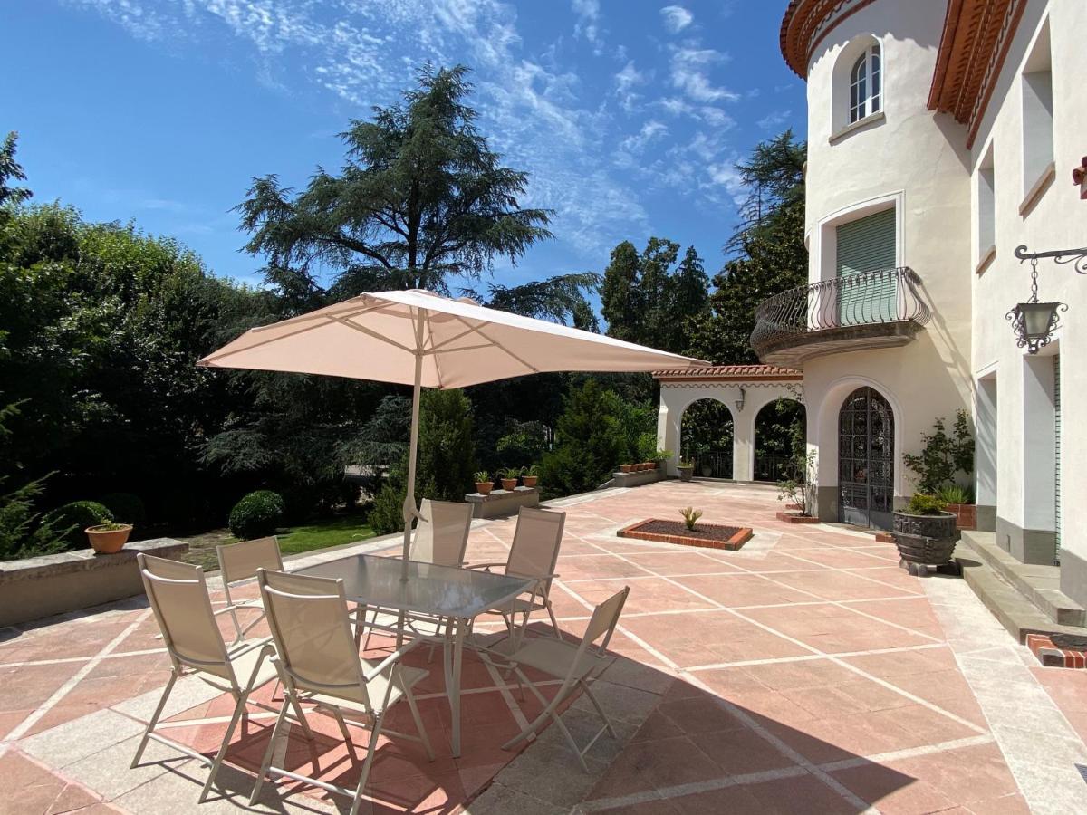Espectacular Casa Chateau En El Centro De Олот Экстерьер фото